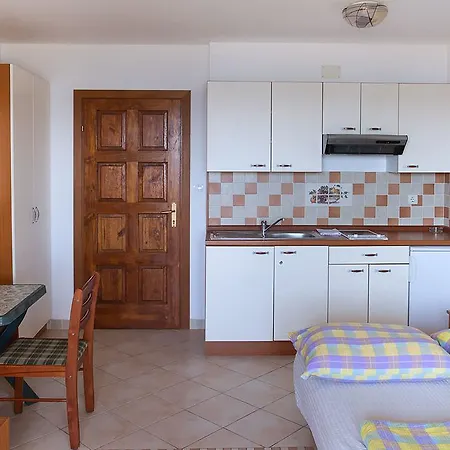 Supertom Apartman *